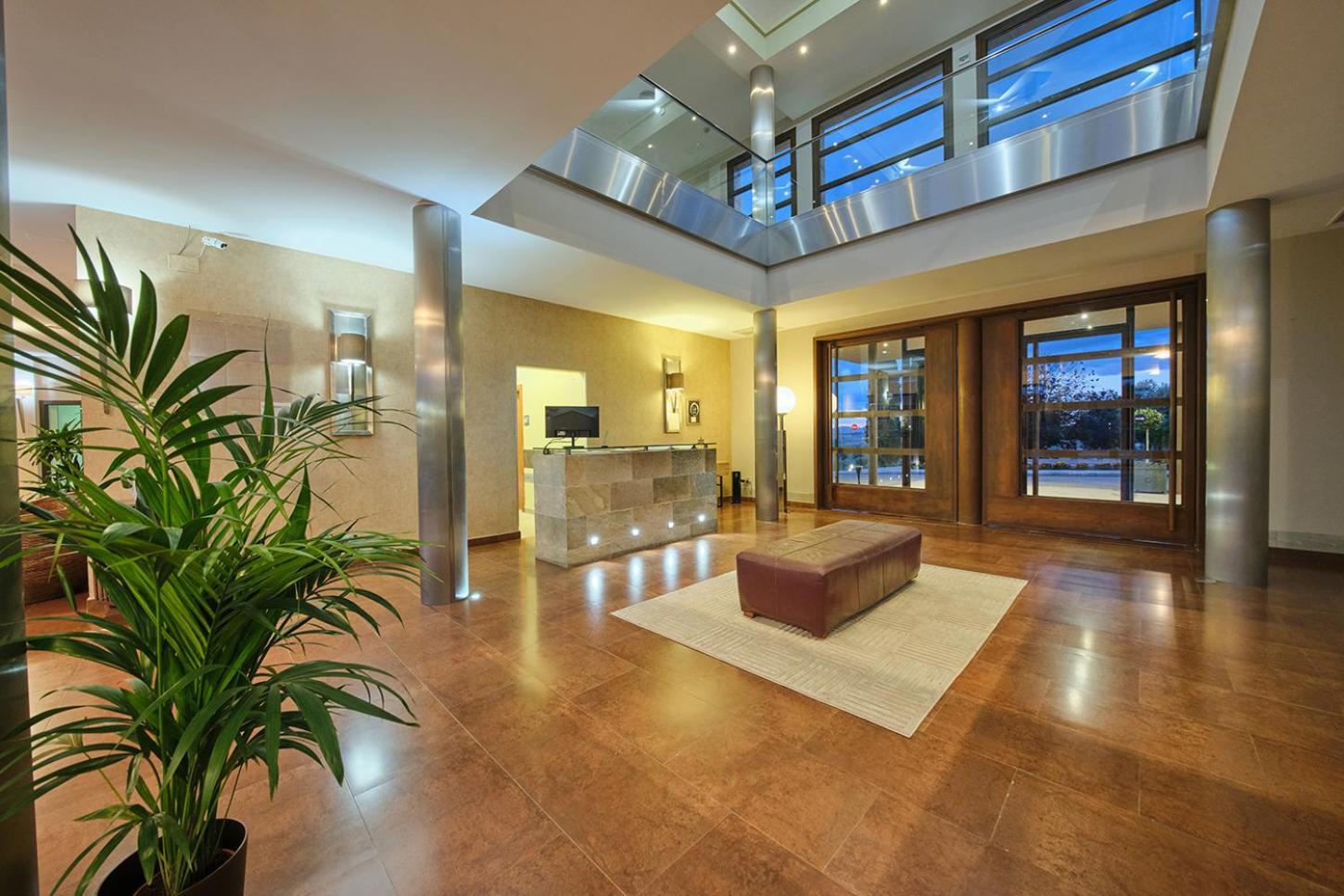 Villa Nazules Hípica Spa Chueca Esterno foto
